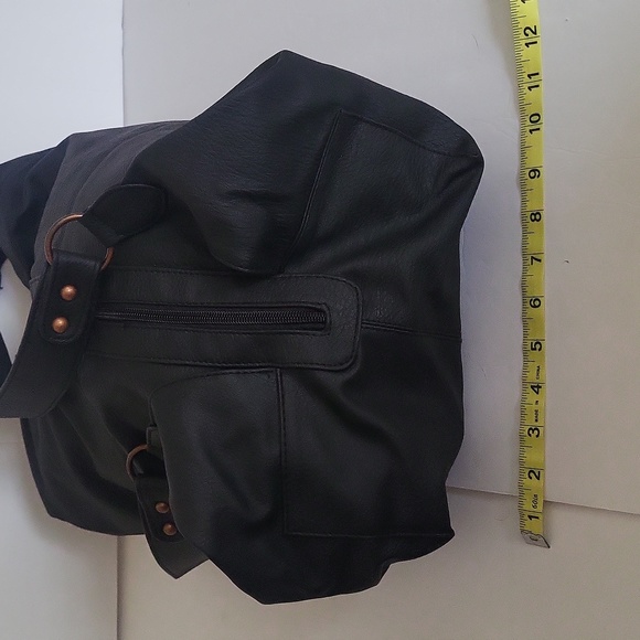 NWOT Maurices Black Vegan Pebble Leather Hobo/Backpack - Picture 5 of 8